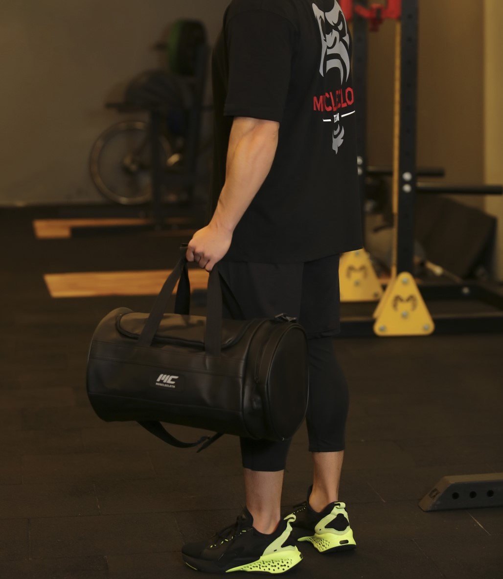 MuscleCloth Elite Duffel Bag Silindir Spor Çanta Siyah